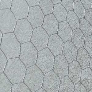 Siatka dla kota na balkon lub okna metalowa o oczku heksagonalnym, Warszawa.