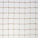 Beżowa siatka na balkon z drucikiem 4x4 cm dyskretna ochrona