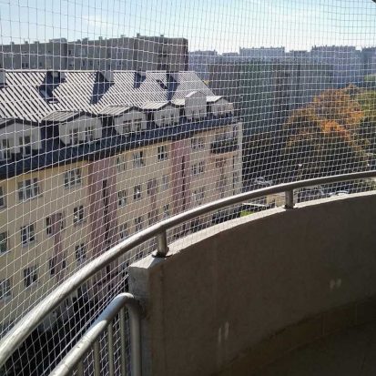 Zabezpieczenie balkonu przeciw gołębiom Warszawa Praga Północ