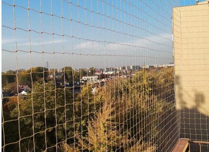 zabezpieczenie balkonu siatką dla kota w Warszawie Praga Południe