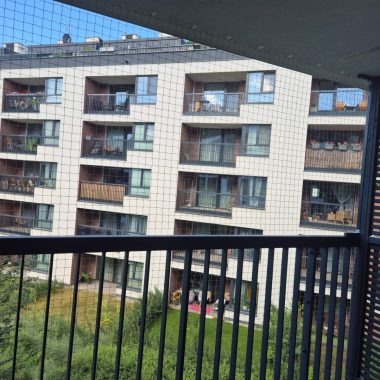 Wzmacniana siatka na balkon z drutem stalowym zabezpieczenie dla kota