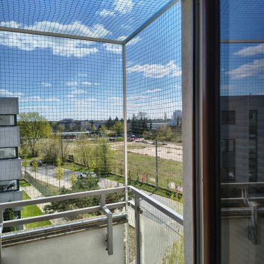 Siatka dla kota na ostatnim piętrze ze stelażem aluminiowym Piaseczno